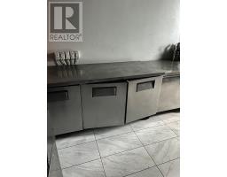 1732 Lawrence Avenue E, Toronto, ON M1R2Y1 Photo 6