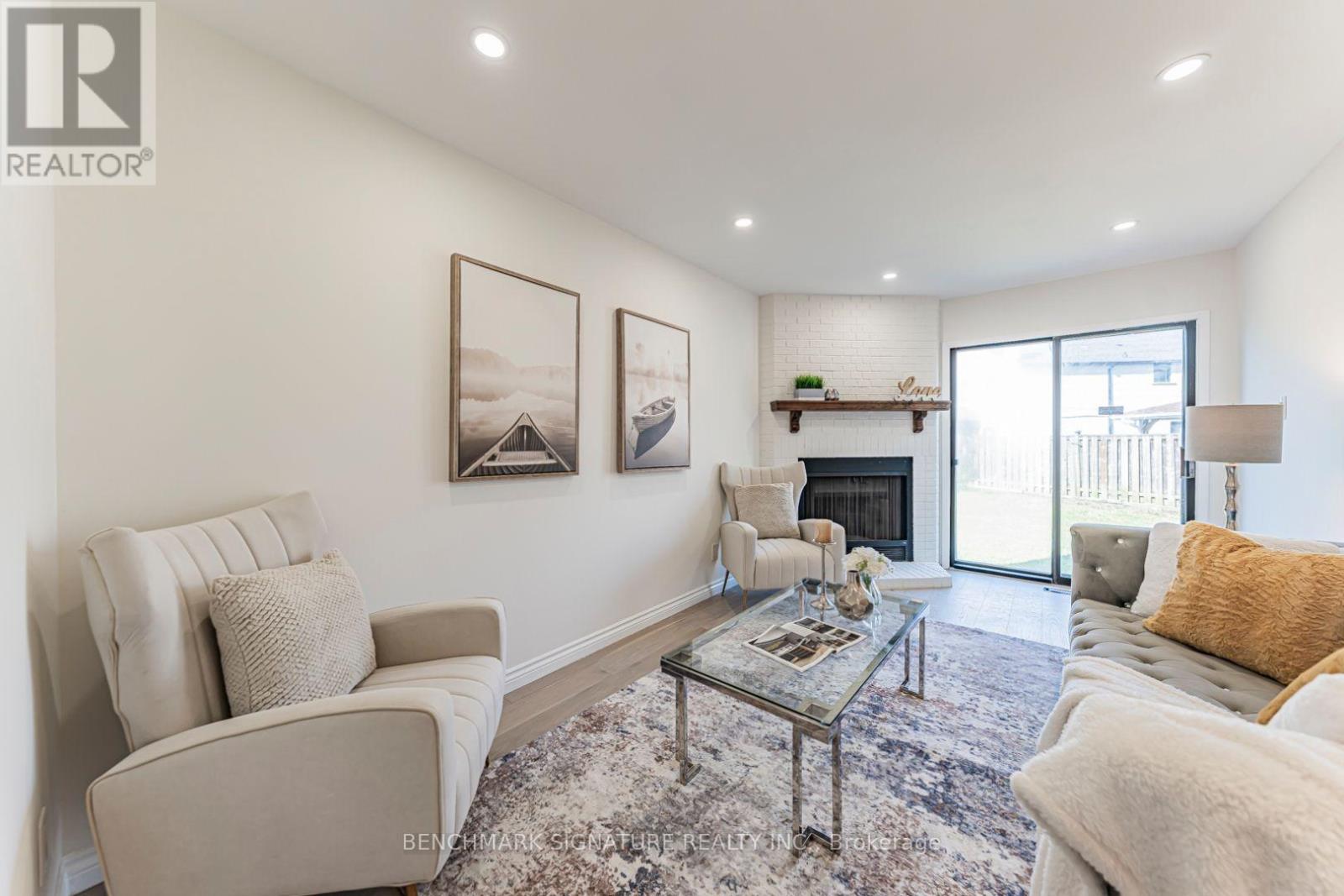 102 HARNESS CIRCLE - 12