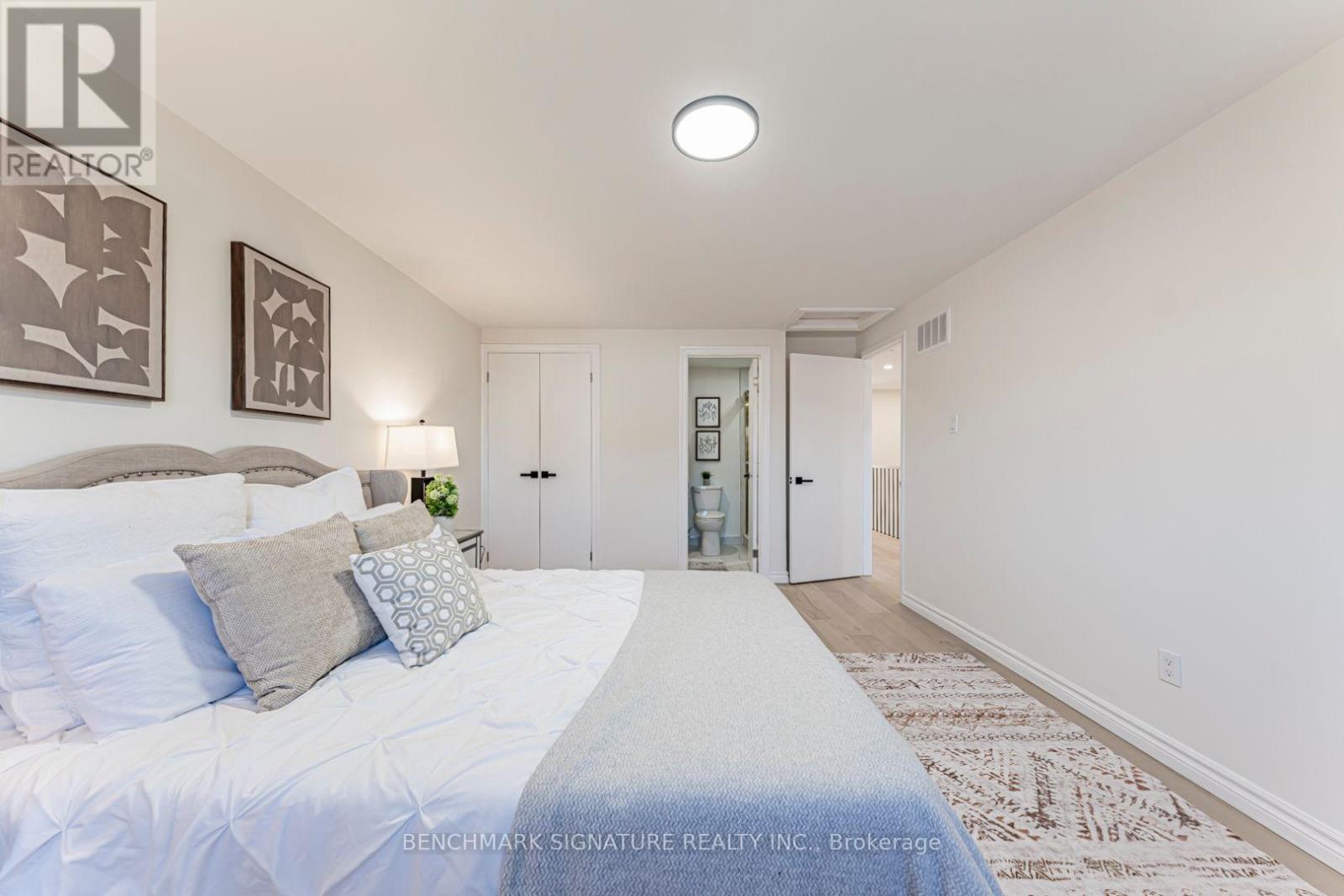 102 HARNESS CIRCLE - 16