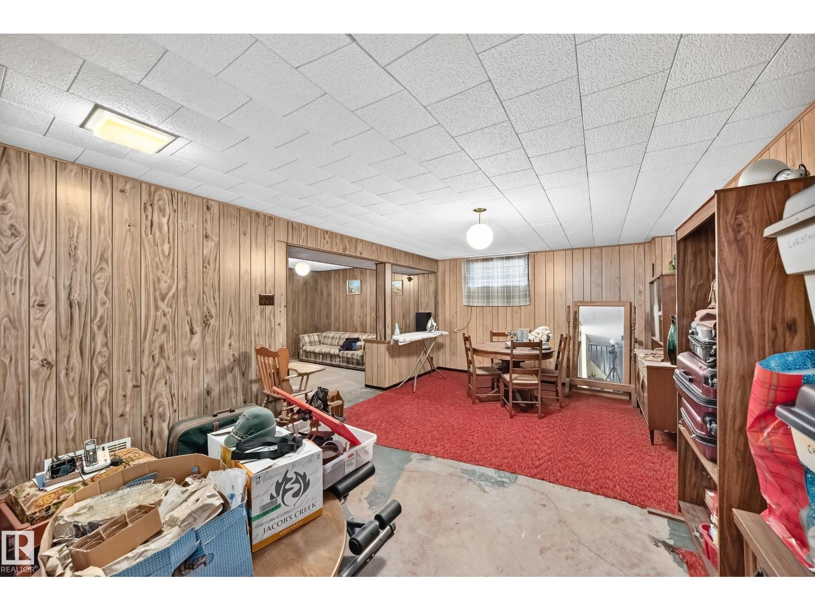 15703 84 AV NW - 24