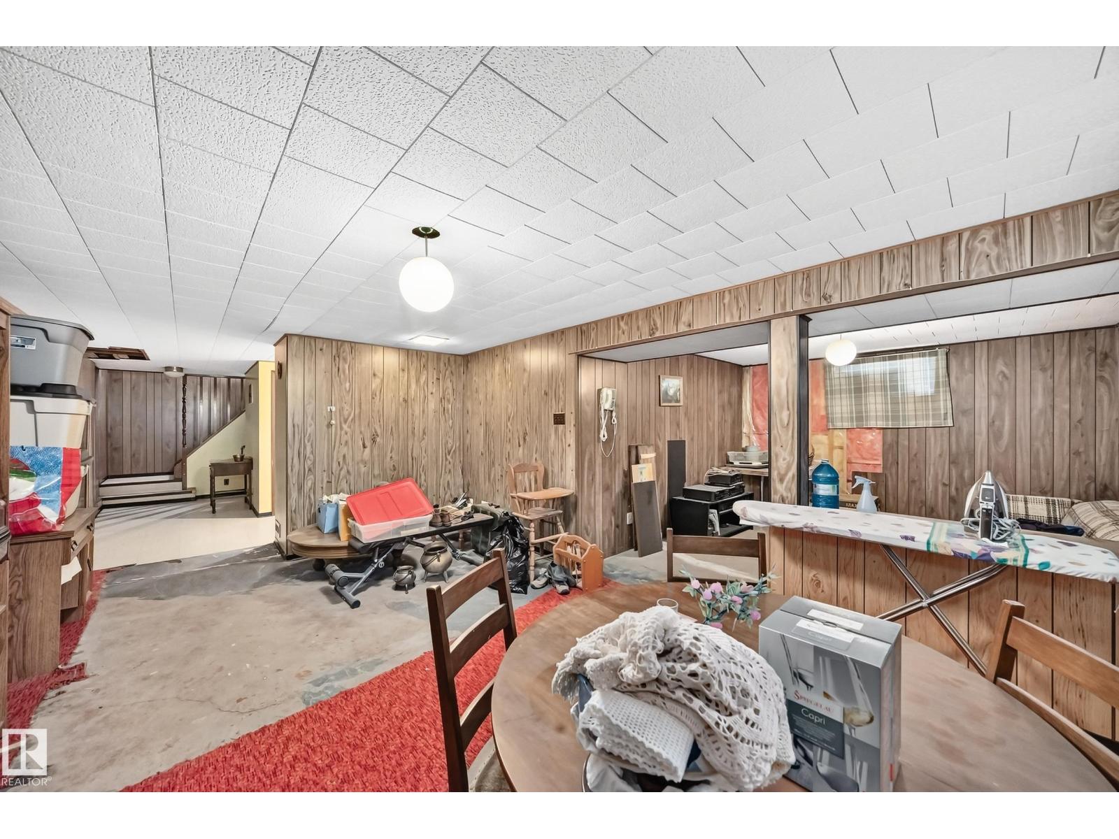 15703 84 AV NW - 25