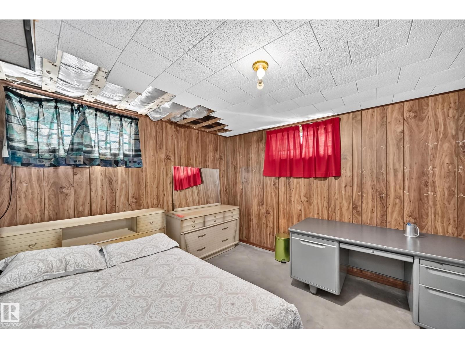 15703 84 AV NW - 31