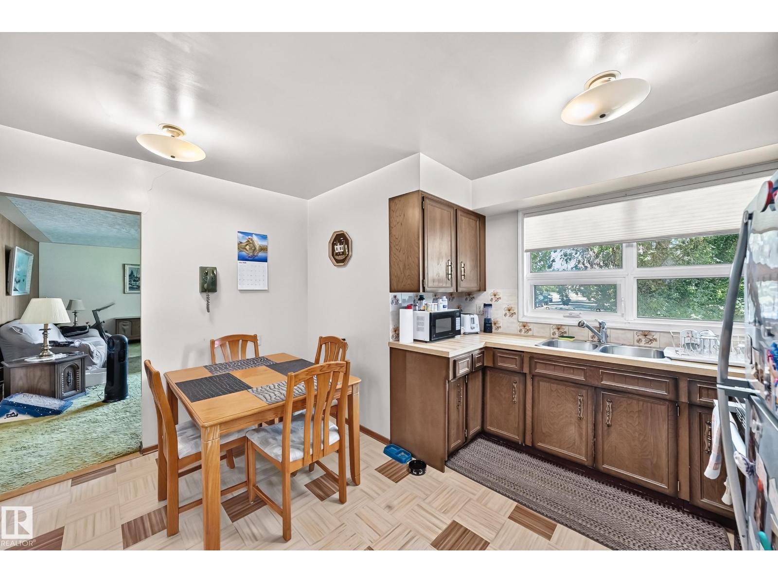 15703 84 AV NW - 5