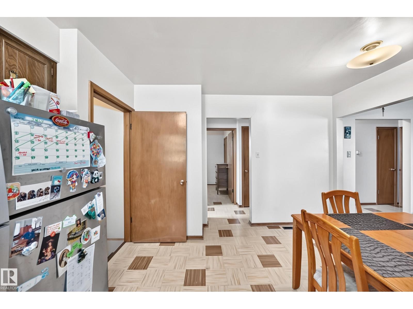 15703 84 AV NW - 7