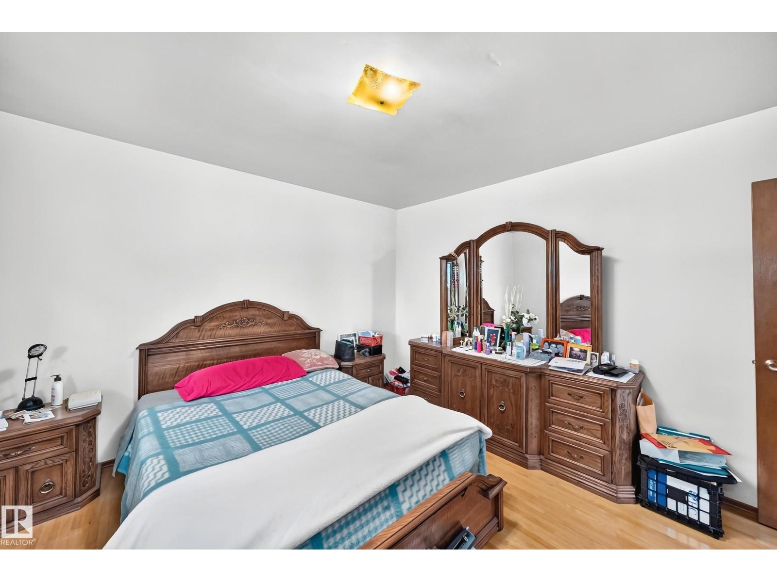 15703 84 AV NW - 13