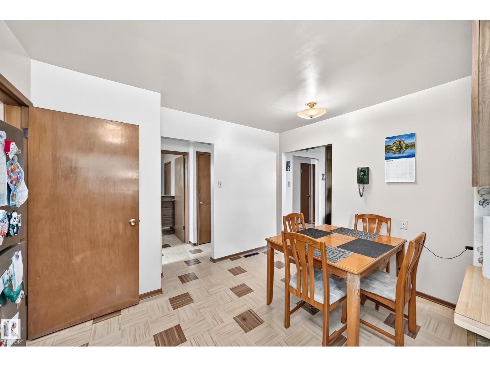 15703 84 AV NW - 6