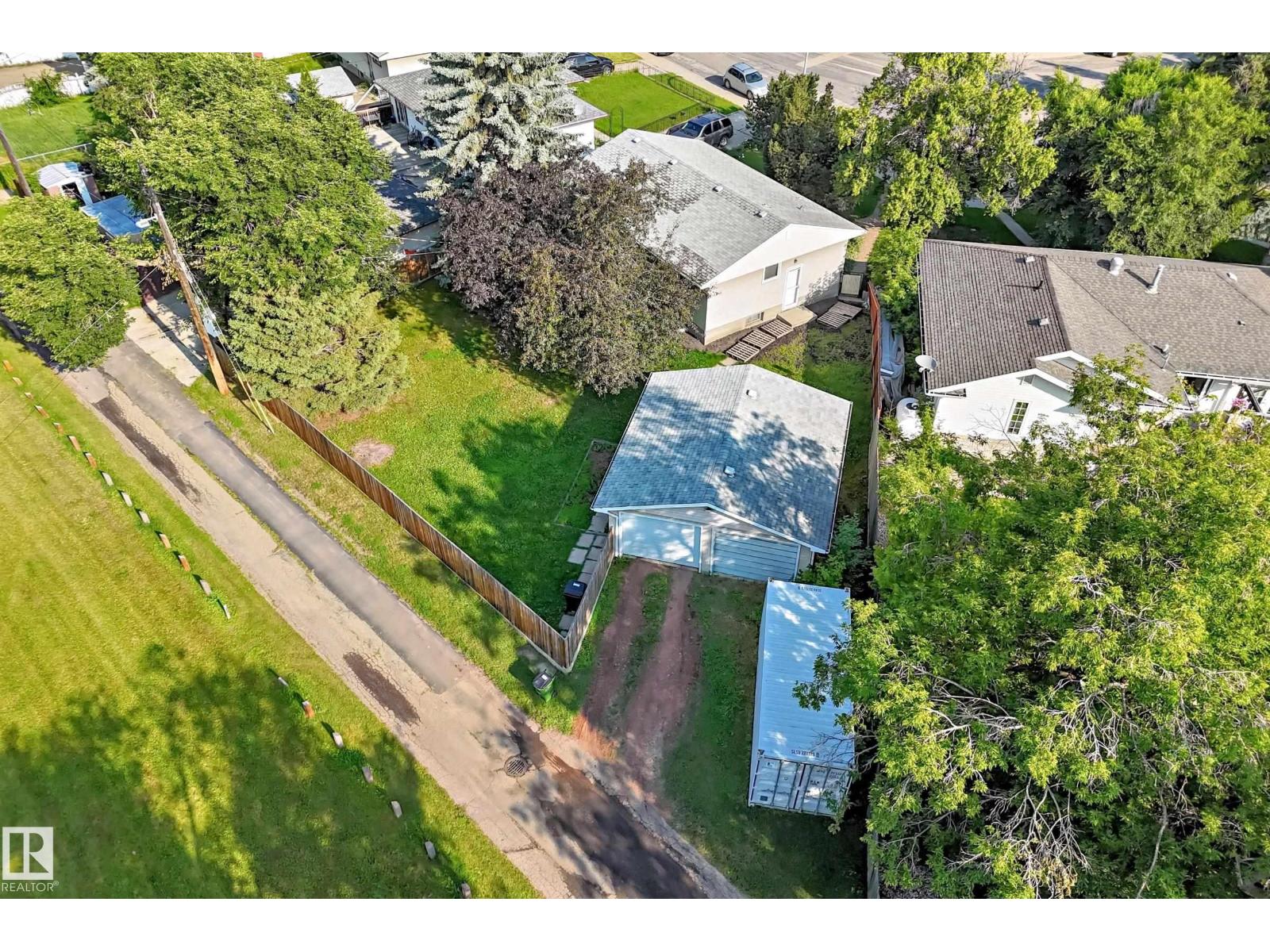 15703 84 AV NW - 41