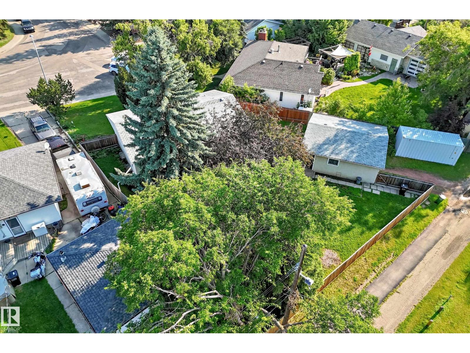 15703 84 AV NW - 43