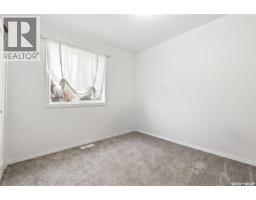 Bedroom - 1957 Halifax Street, Regina, SK S4P1T6 Photo 10