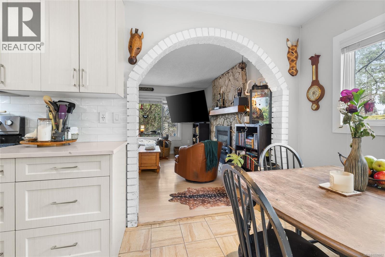 661 Marlisa Pl - 7