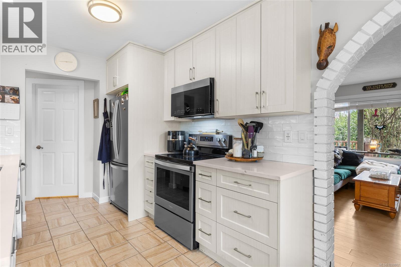 661 Marlisa Pl - 11