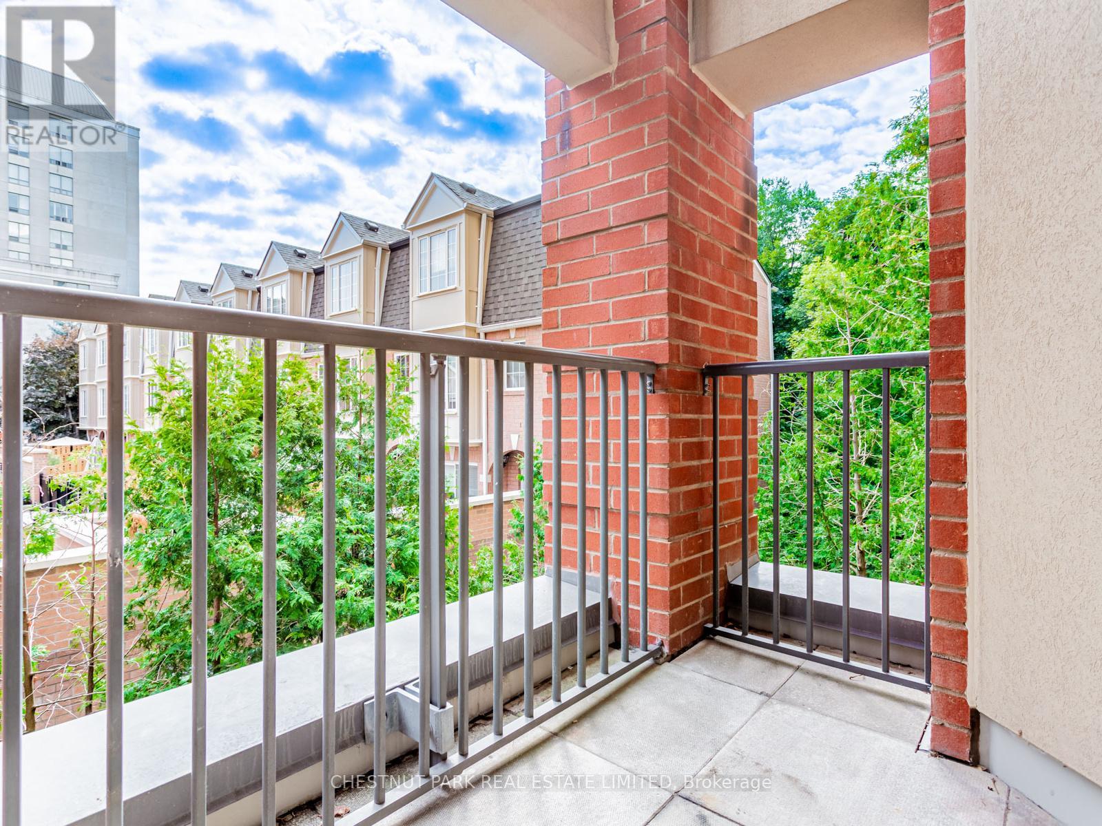 #246 139 MERTON STREET - 19