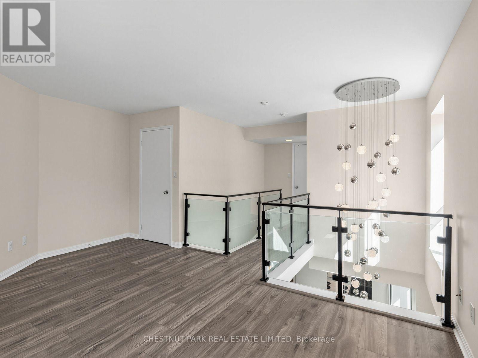 #246 139 MERTON STREET - 23
