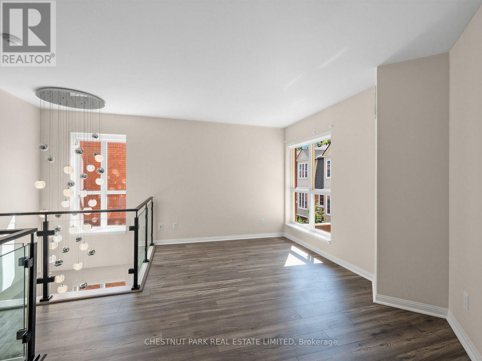 #246 139 MERTON STREET - 24