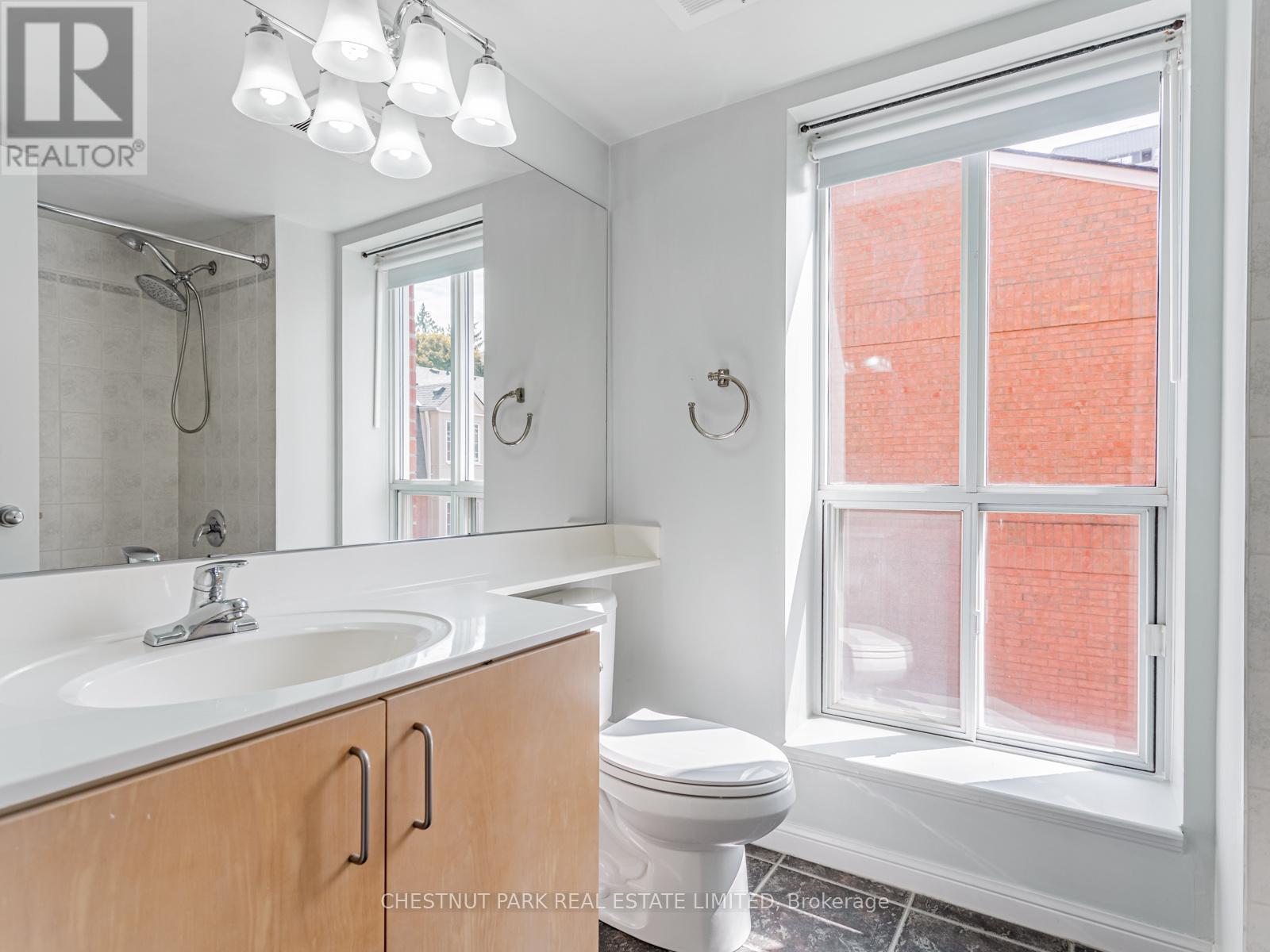 #246 139 MERTON STREET - 27