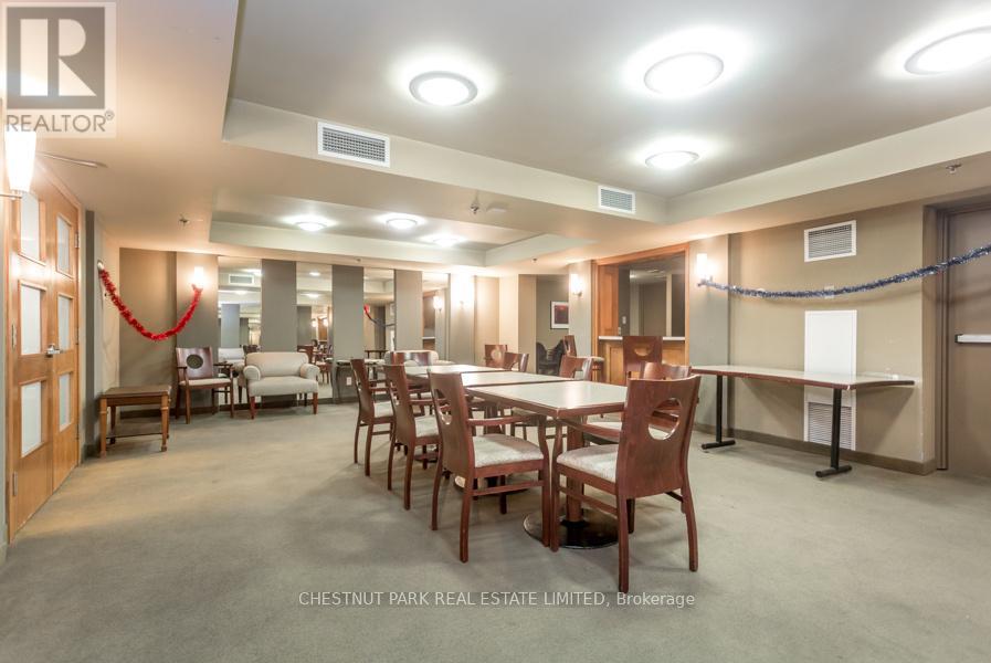 #246 139 MERTON STREET - 31