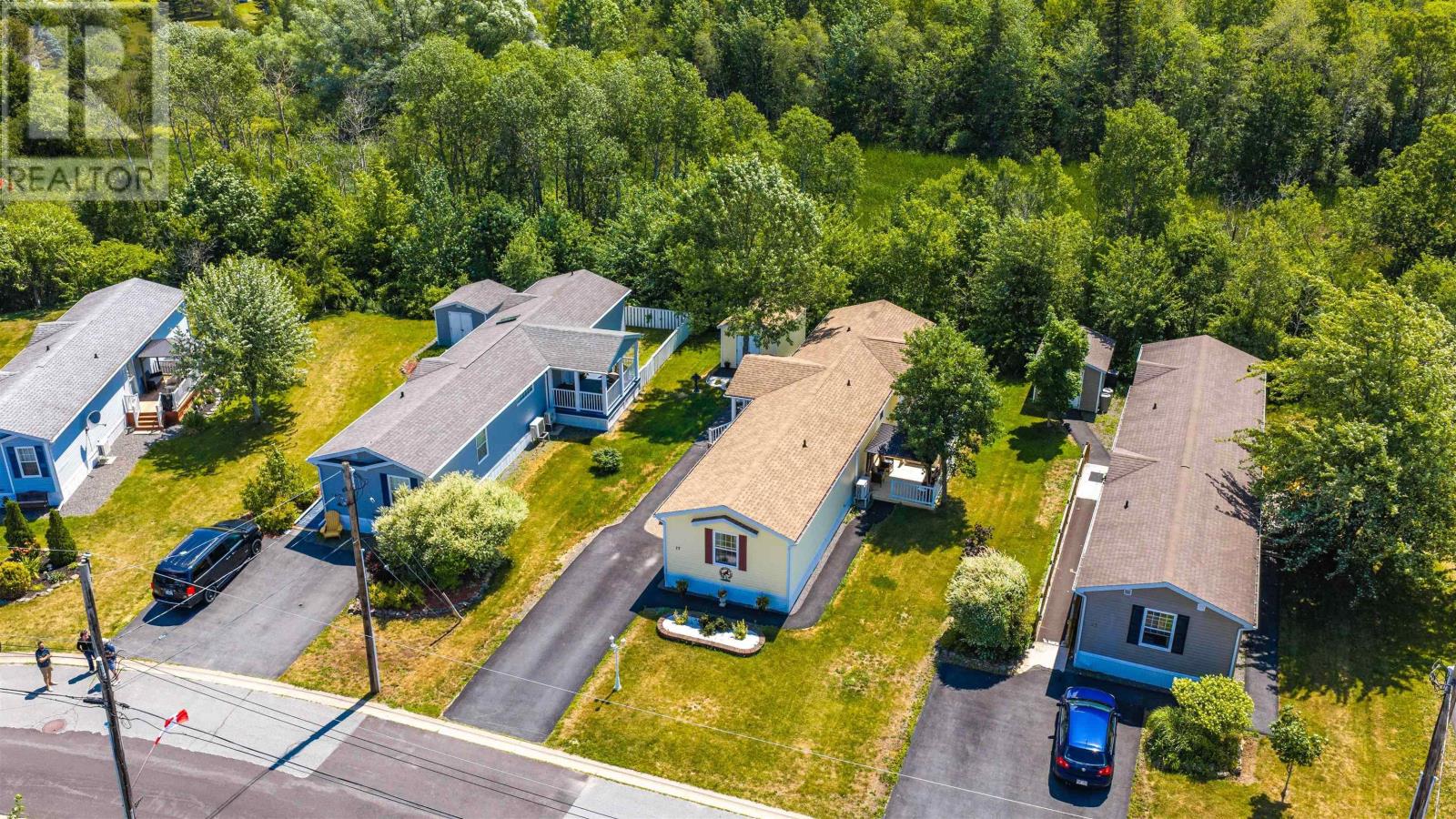 Property 41 of 42 of 17 Merriweather Crescent