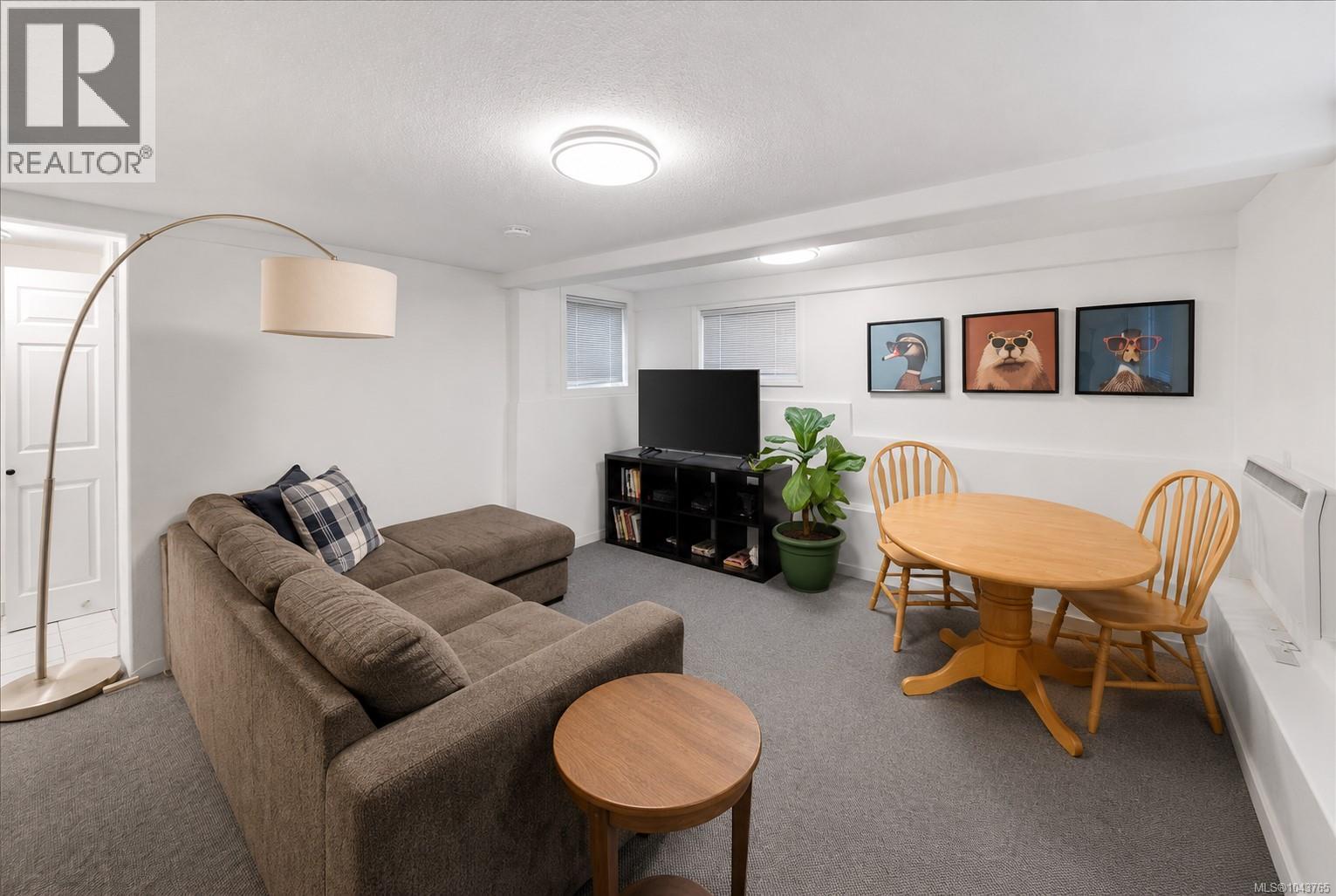 1120 Caledonia Ave - 26
