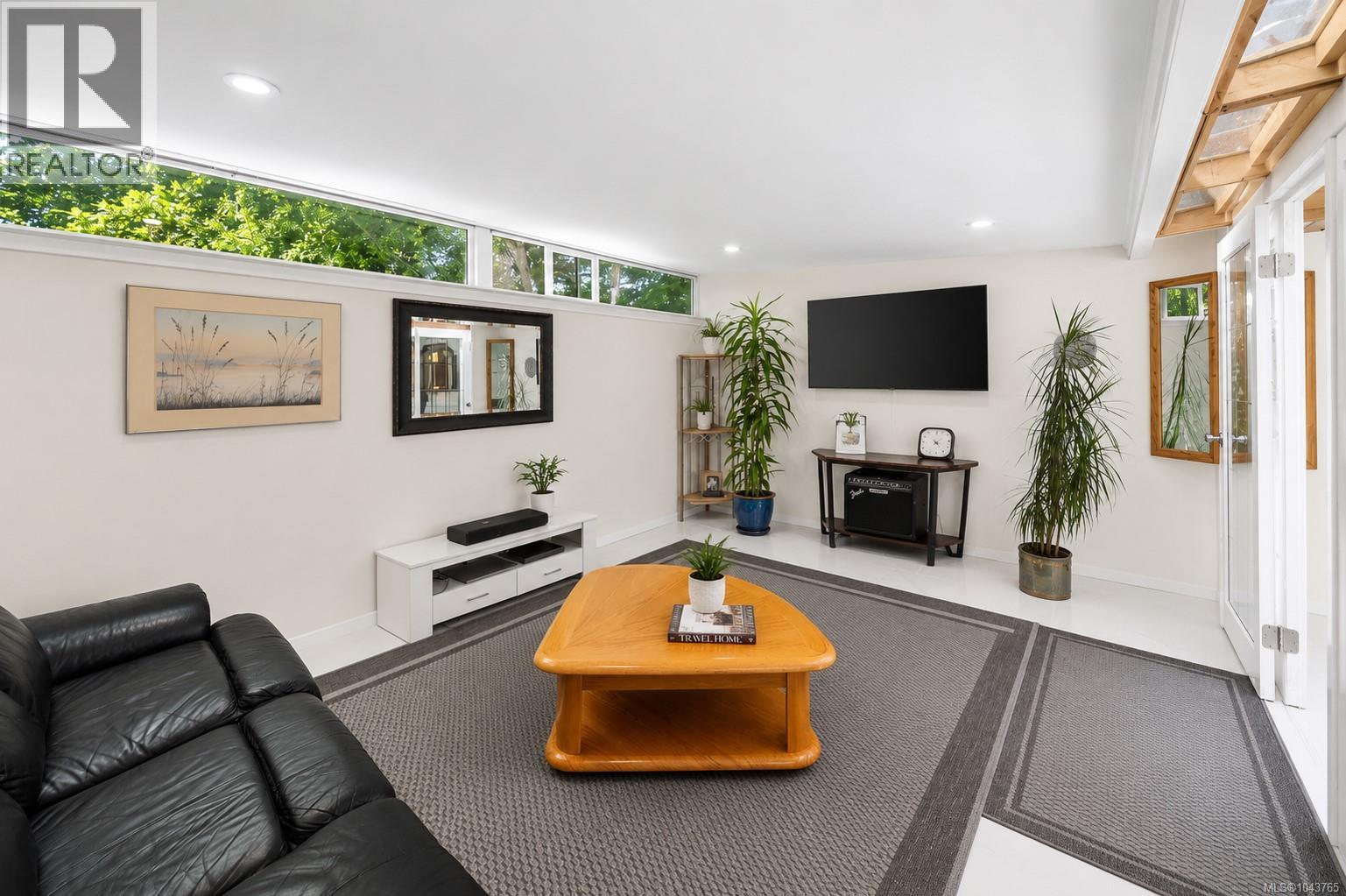 1120 Caledonia Ave - 40