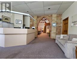 Main Front - 411 Queen Street, Newmarket, ON L3Y2G9 Photo 6