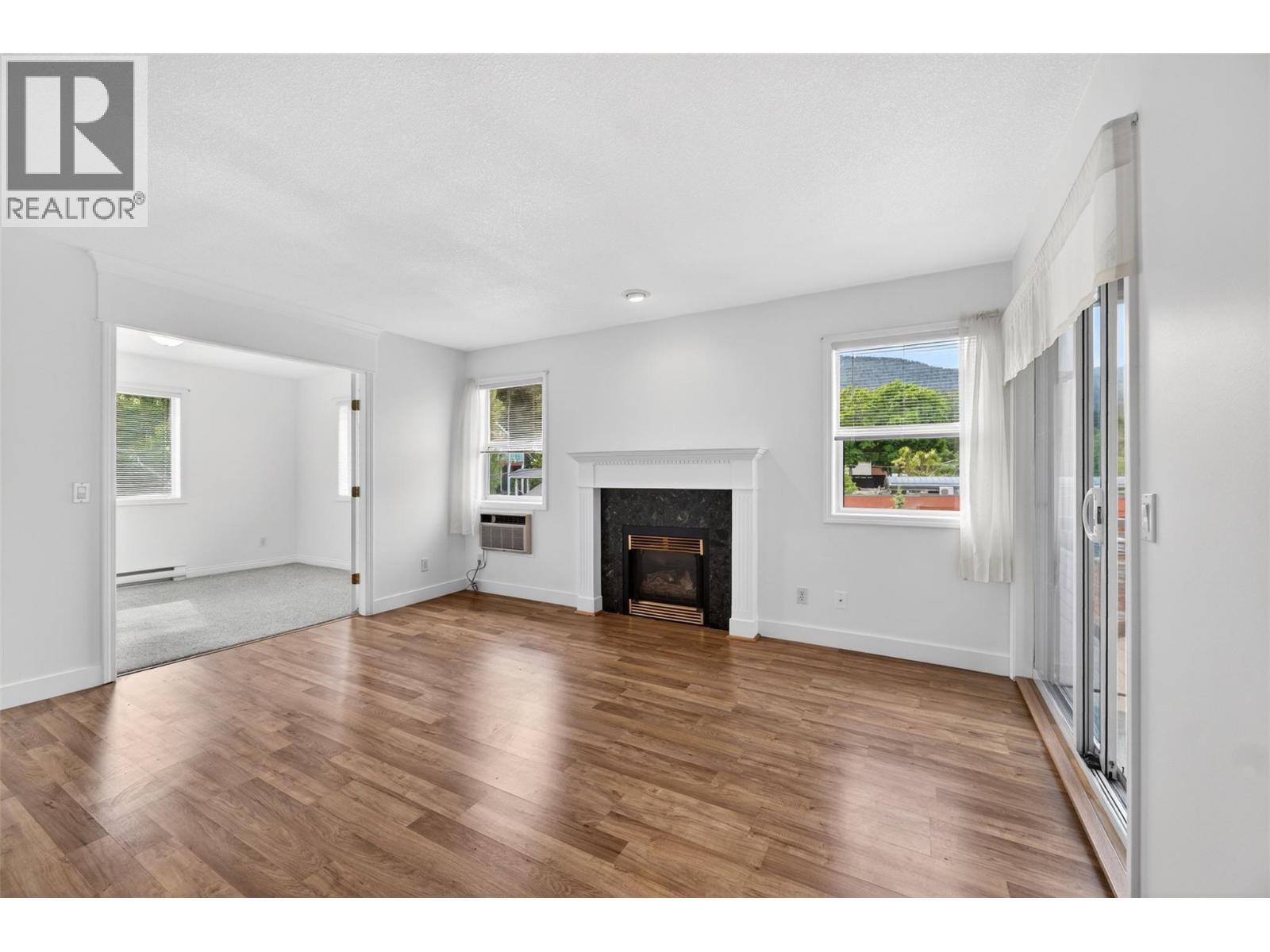 #301 330 7 Street SE - 10