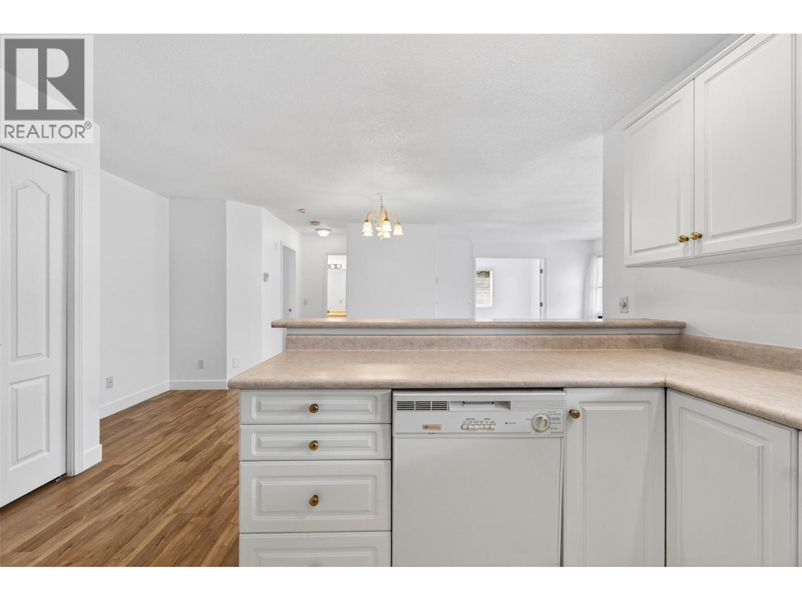 #301 330 7 Street SE - 23