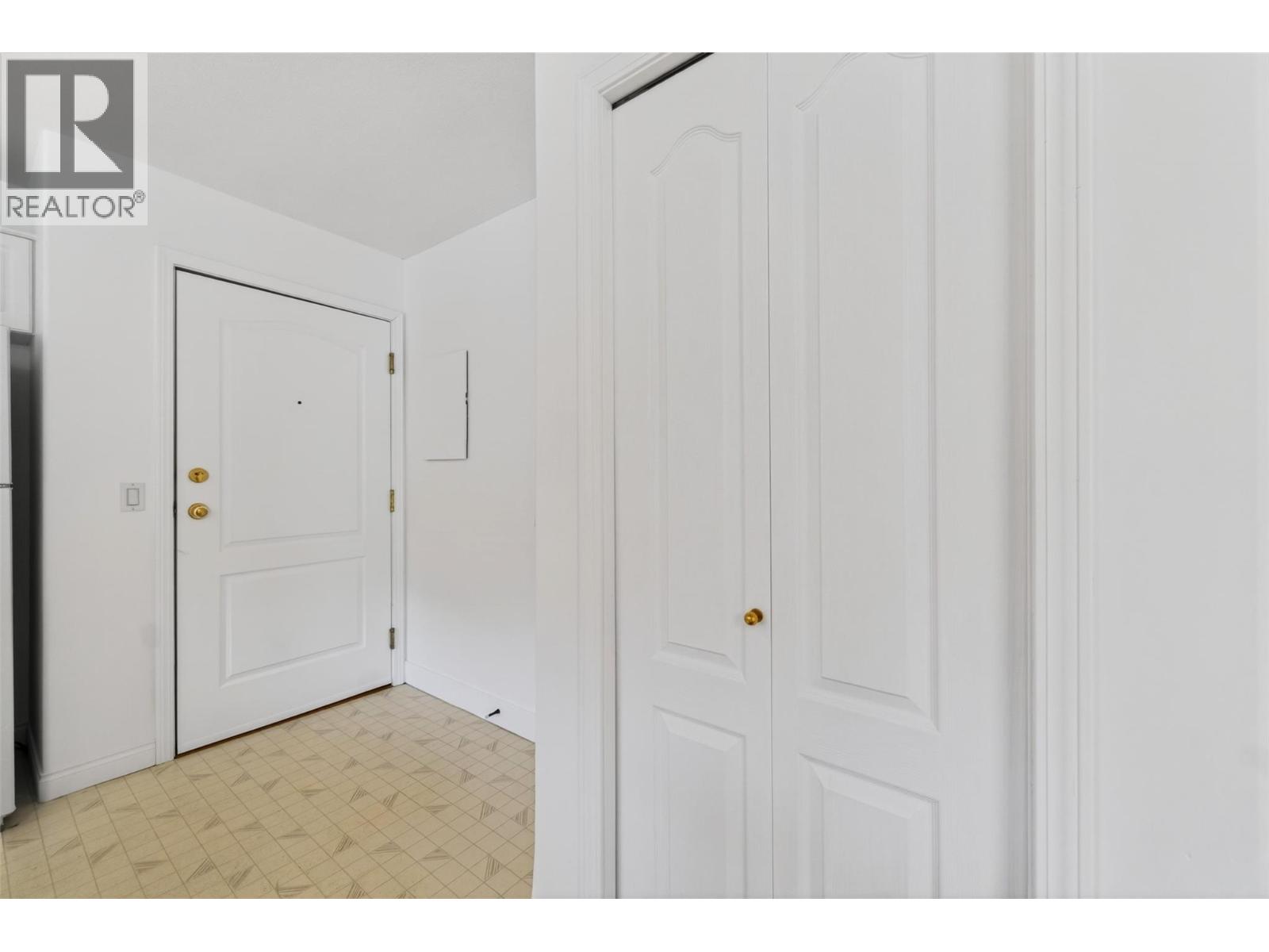 #301 330 7 Street SE - 6