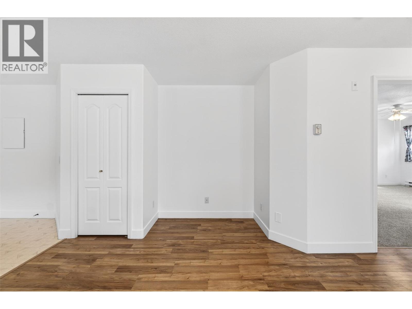 #301 330 7 Street SE - 16