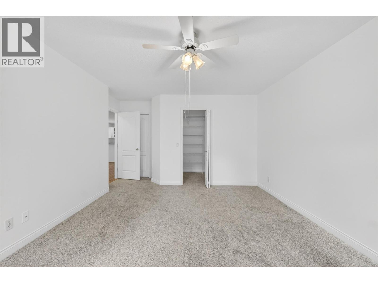 #301 330 7 Street SE - 29