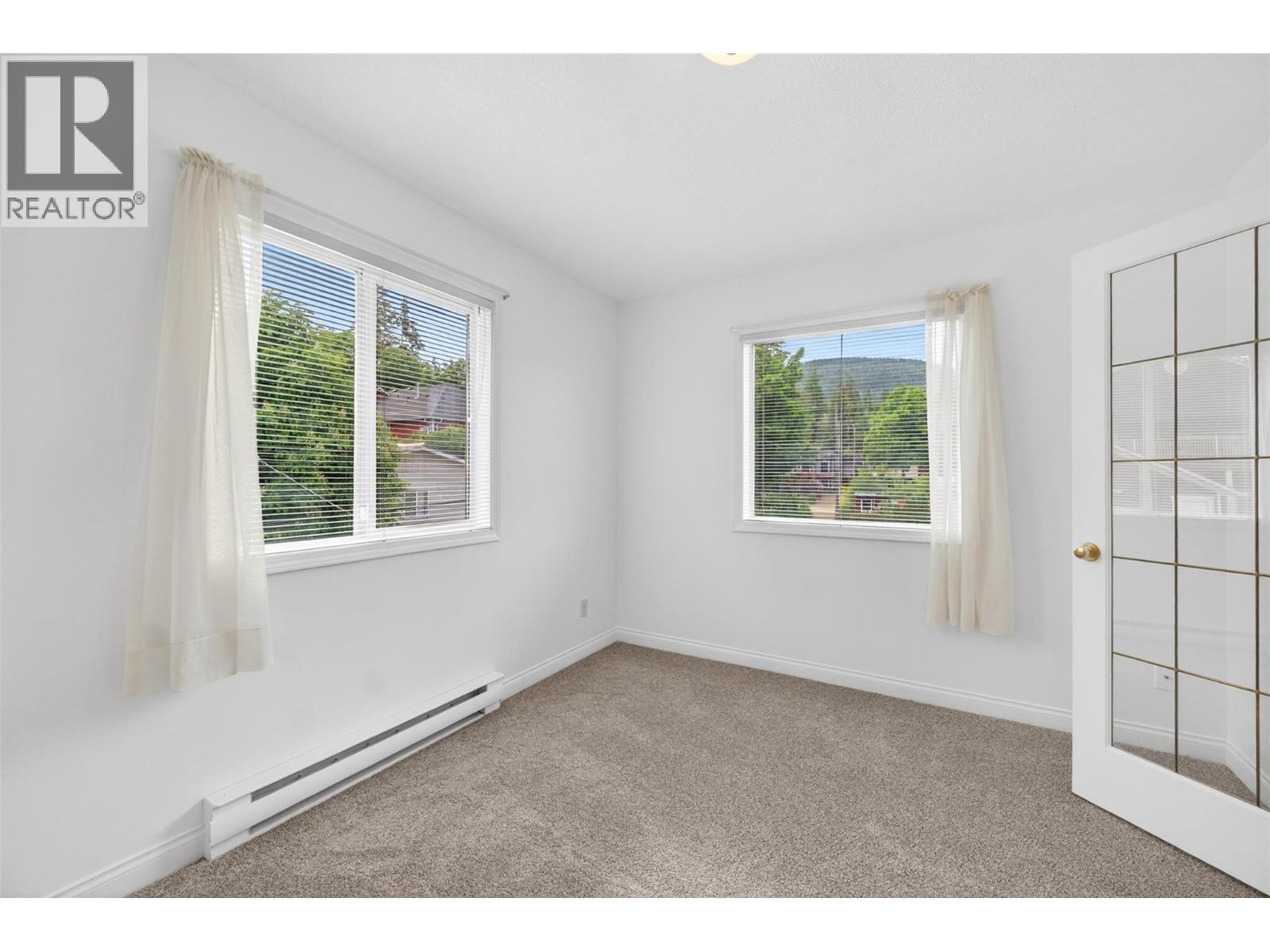 #301 330 7 Street SE - 37