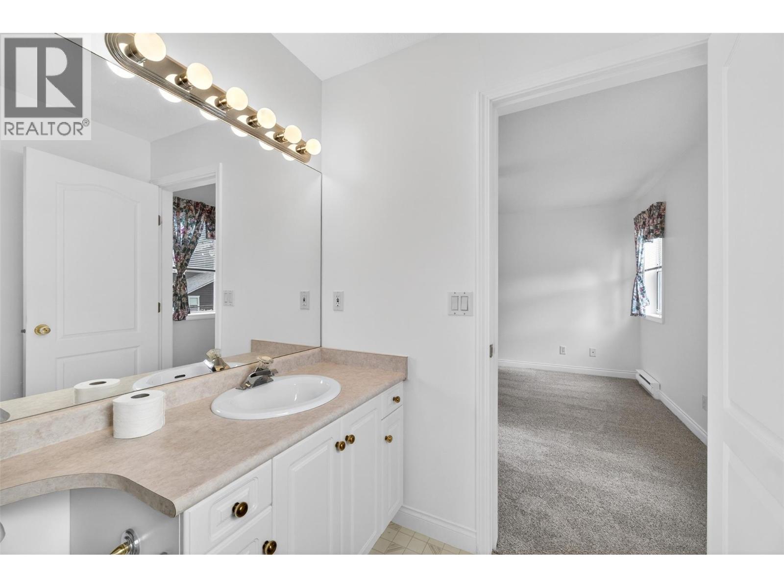 #301 330 7 Street SE - 26