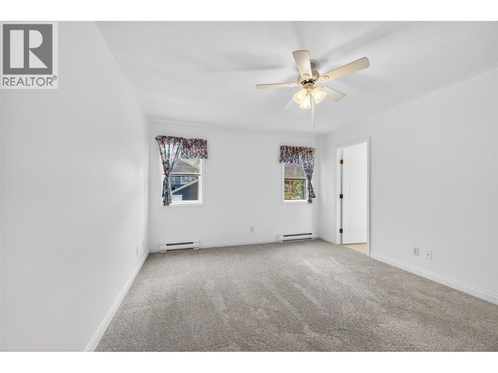 #301 330 7 Street SE - 27