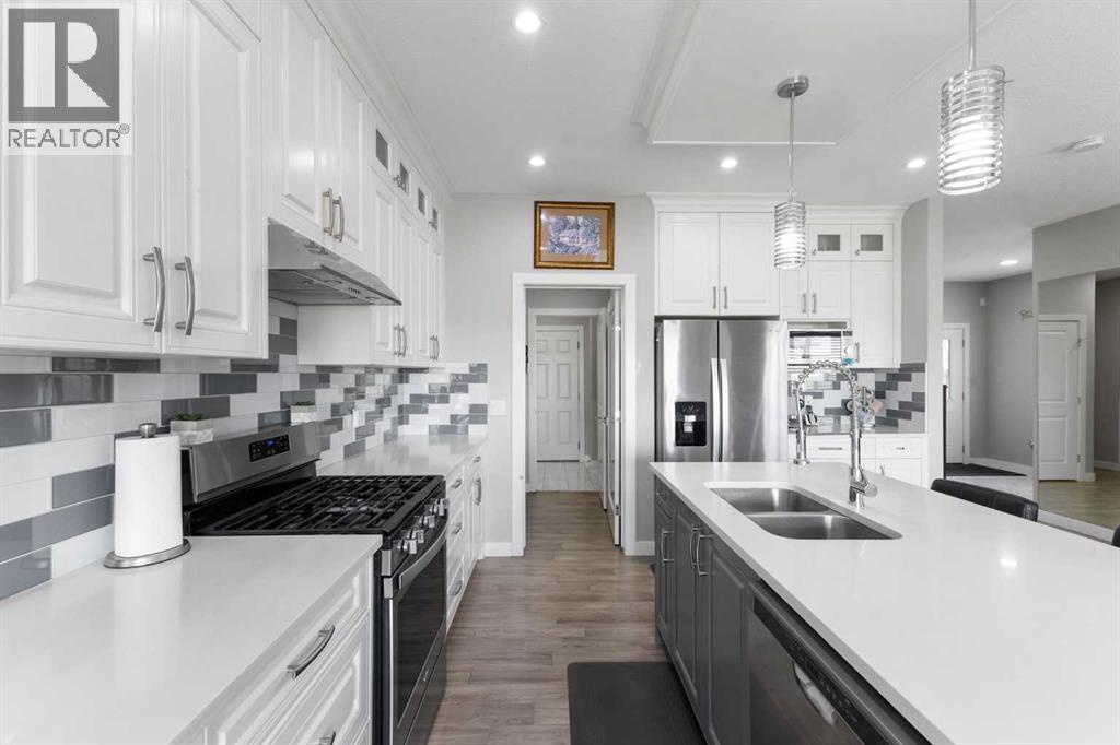 718 Hampshire Cove NE - 12