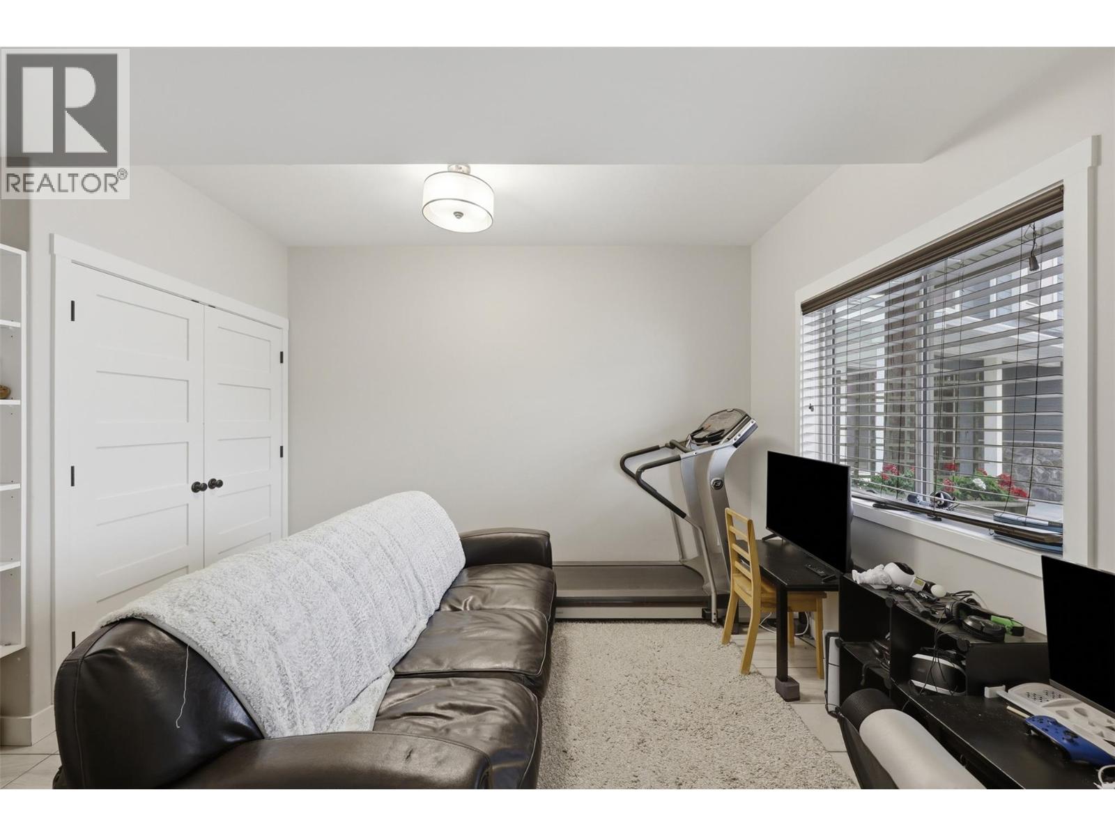 8702 Badger Drive - 32