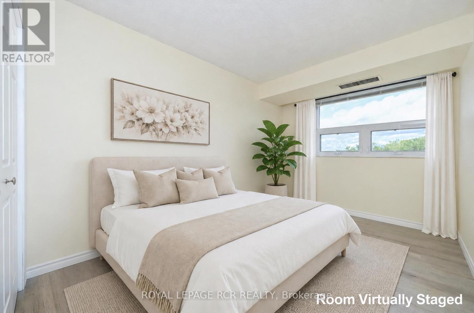 ##404 8 FEAD STREET - 22