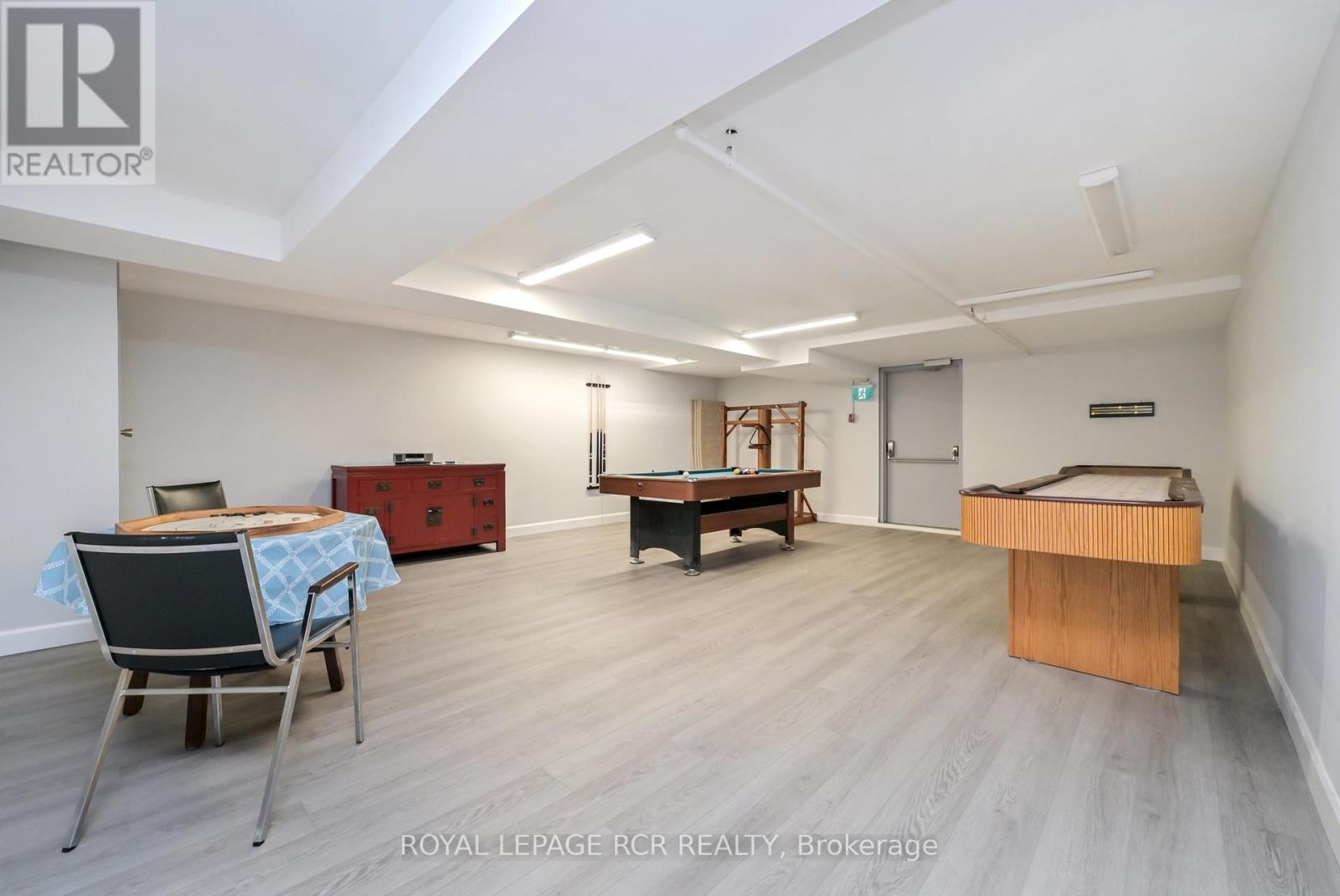 ##404 8 FEAD STREET - 30