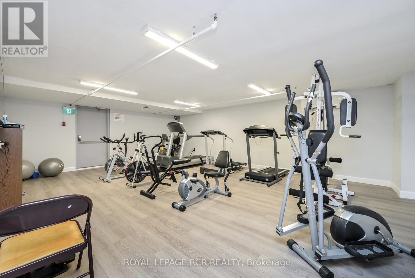 ##404 8 FEAD STREET - 29