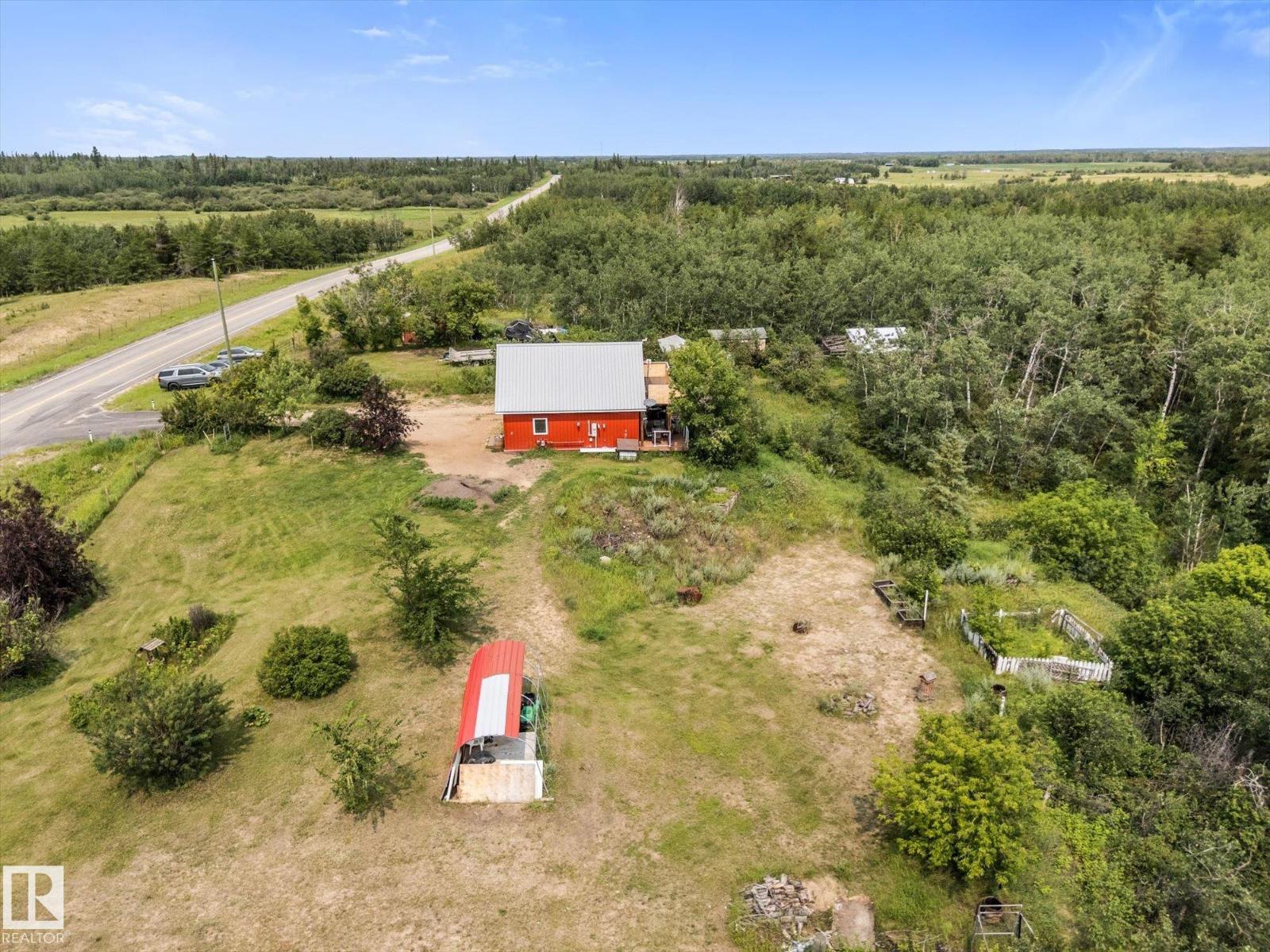 57023 RGE ROAD 220 - 3