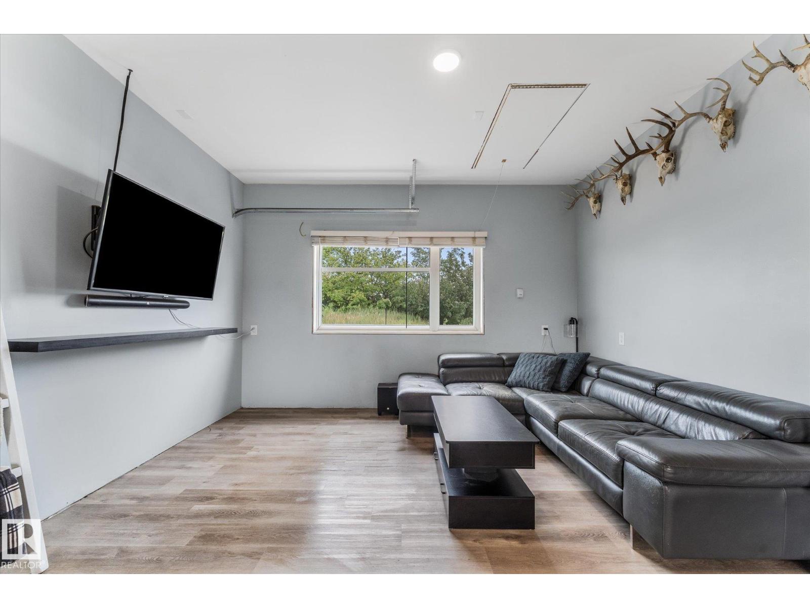 57023 RGE ROAD 220 - 13