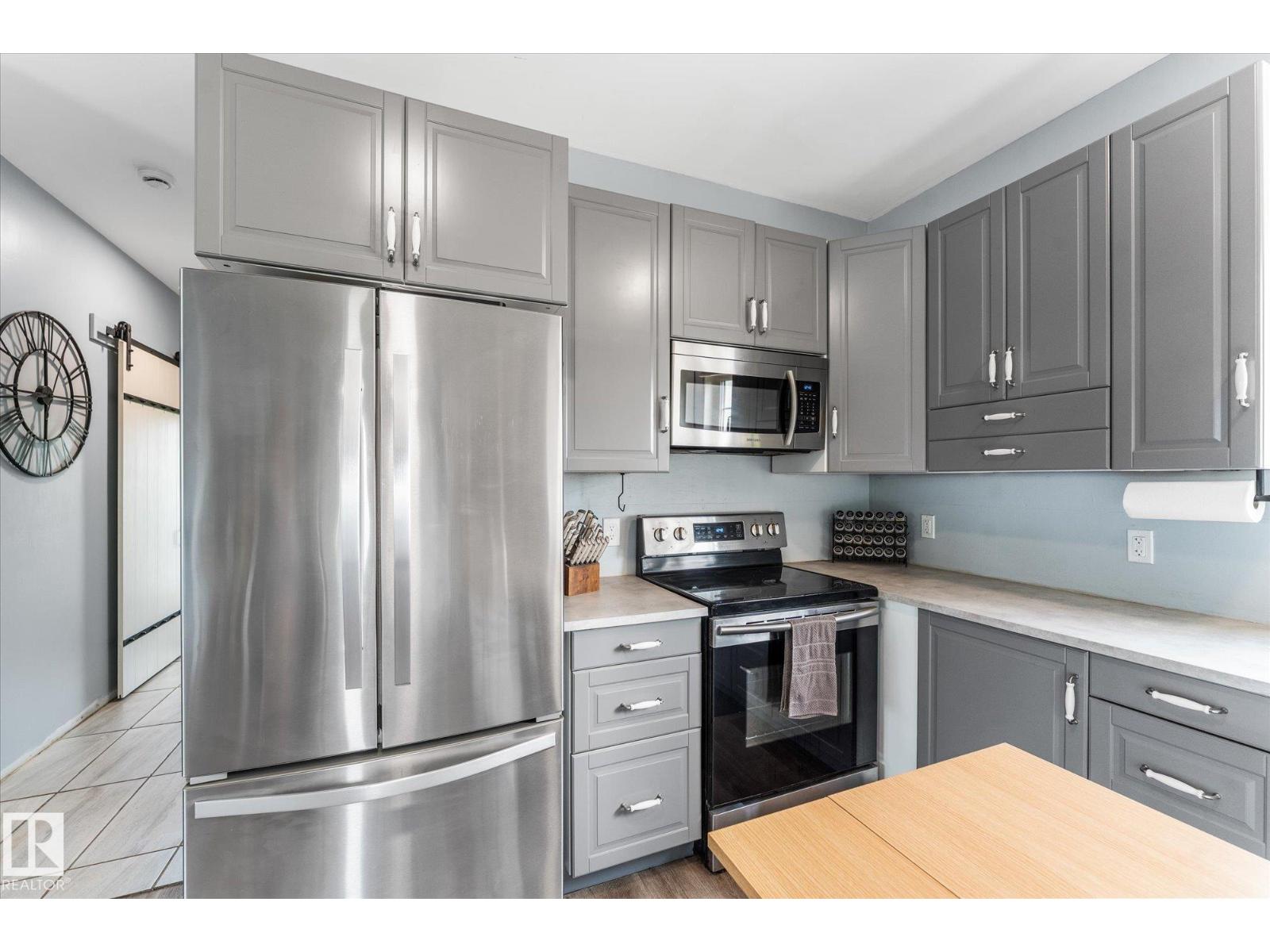 57023 RGE ROAD 220 - 10