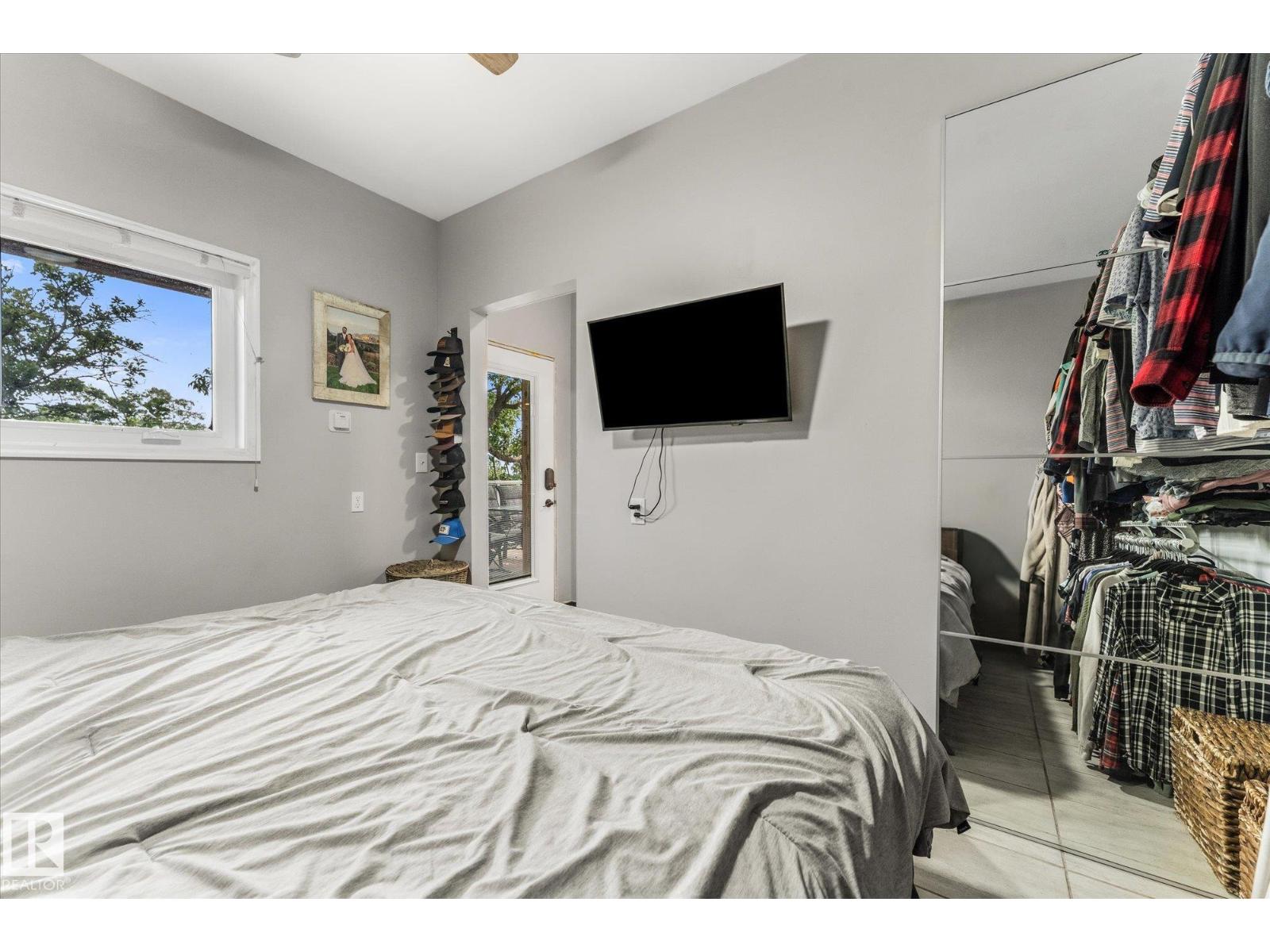 57023 RGE ROAD 220 - 17
