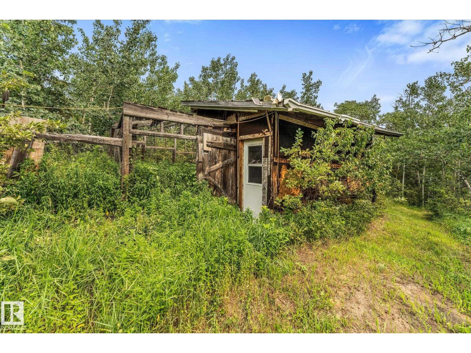 57023 RGE ROAD 220 - 27