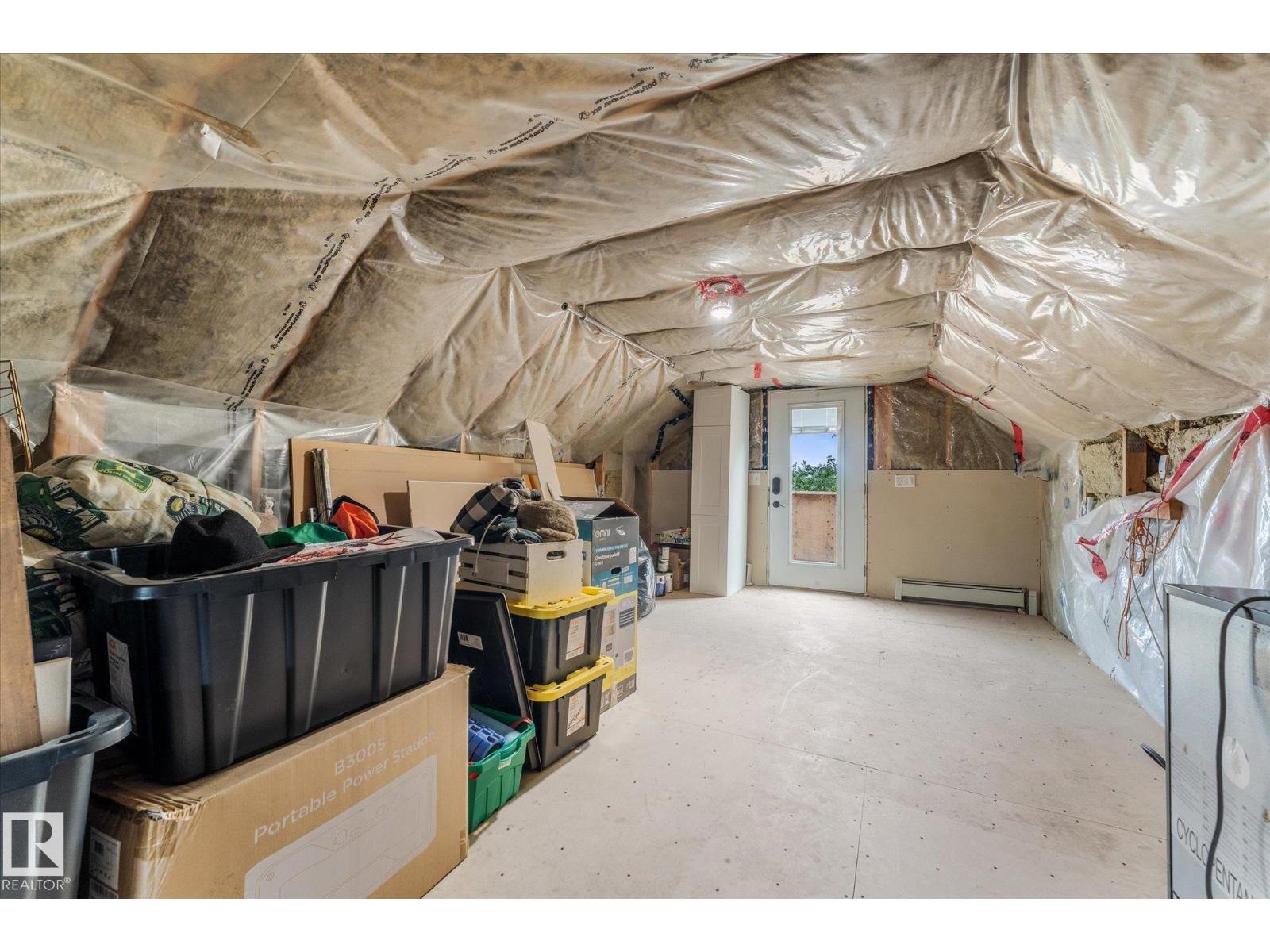 57023 RGE ROAD 220 - 24