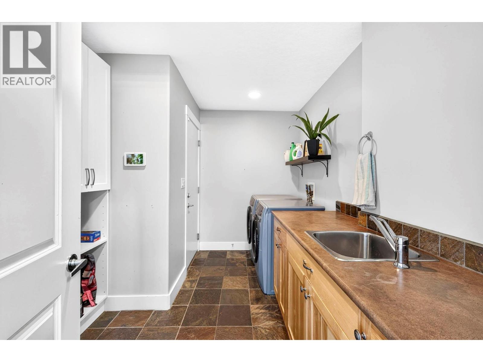 3585 Navatanee Drive - 42