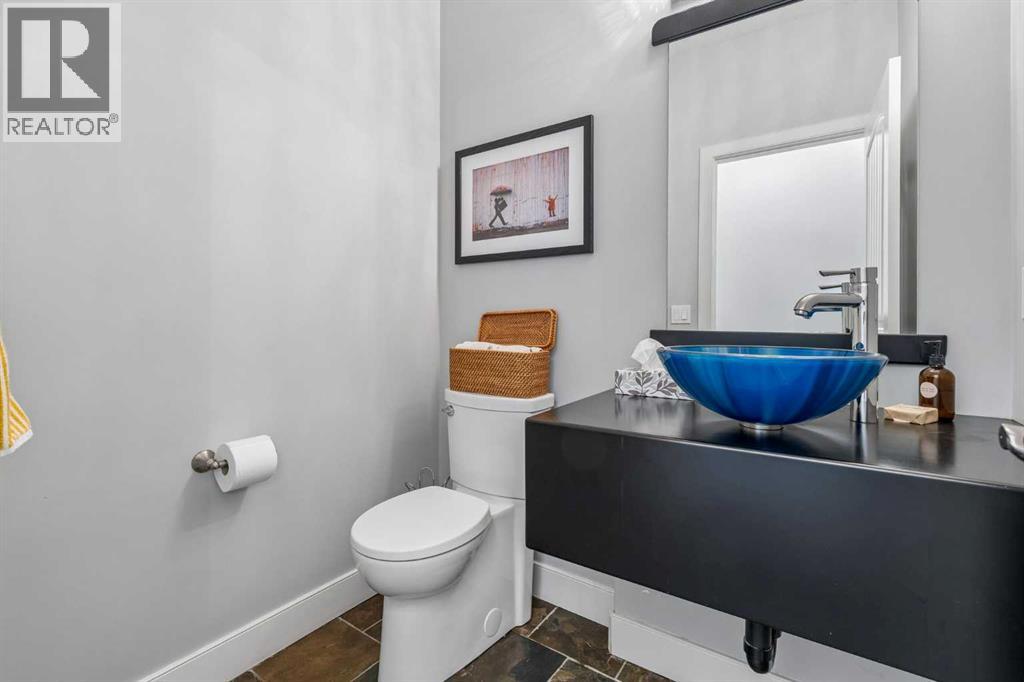 #2 441 20 Avenue NE - 13