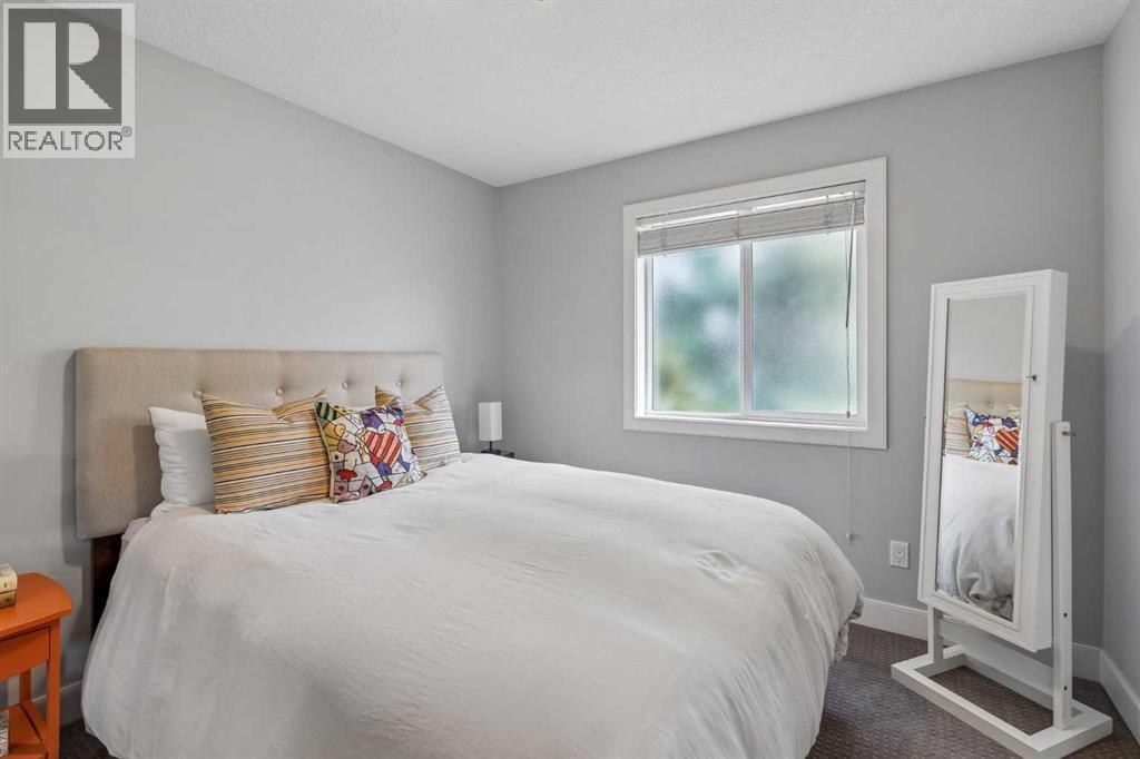 #2 441 20 Avenue NE - 17
