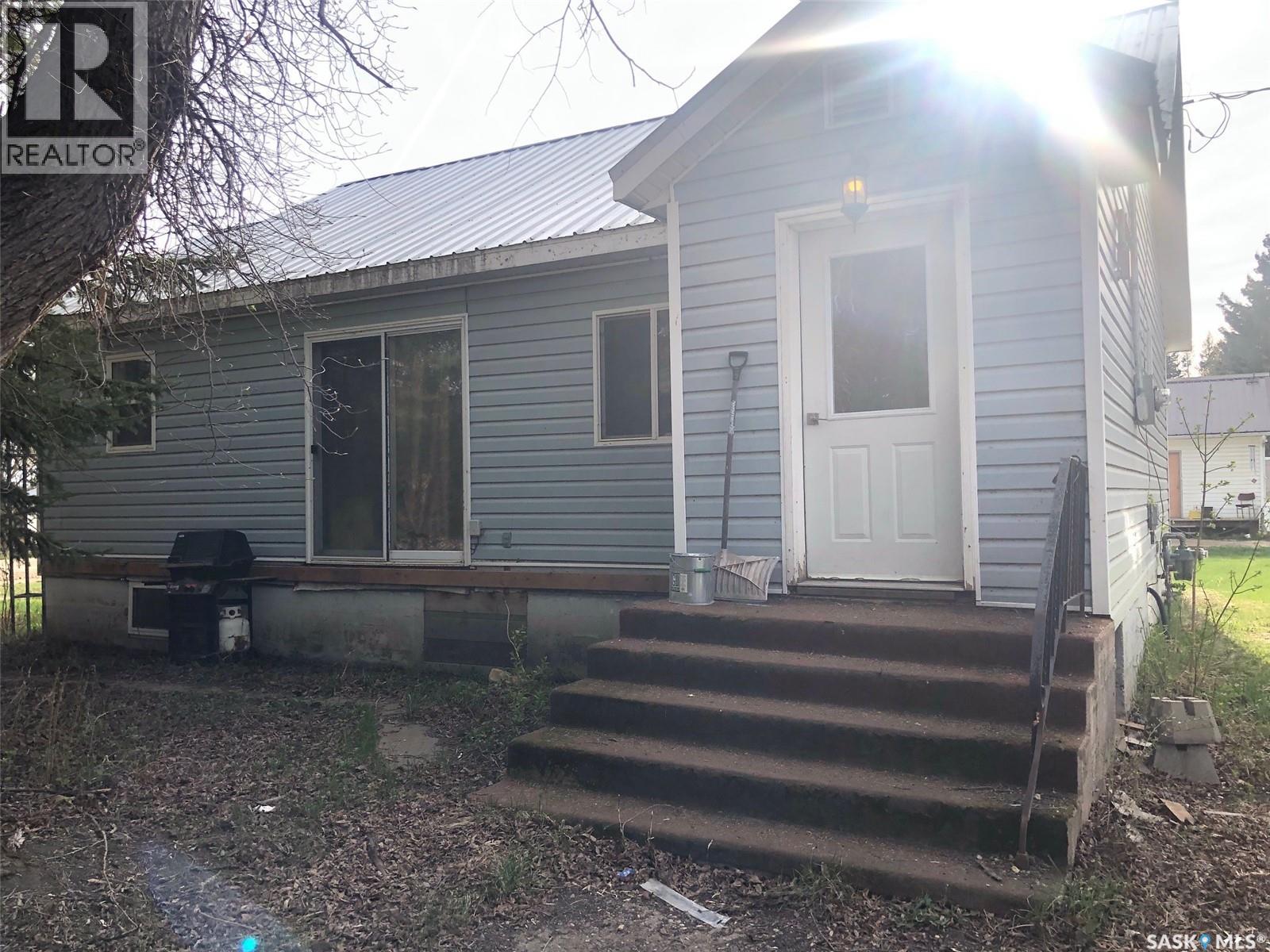 19 1st AVENUE N - 8
