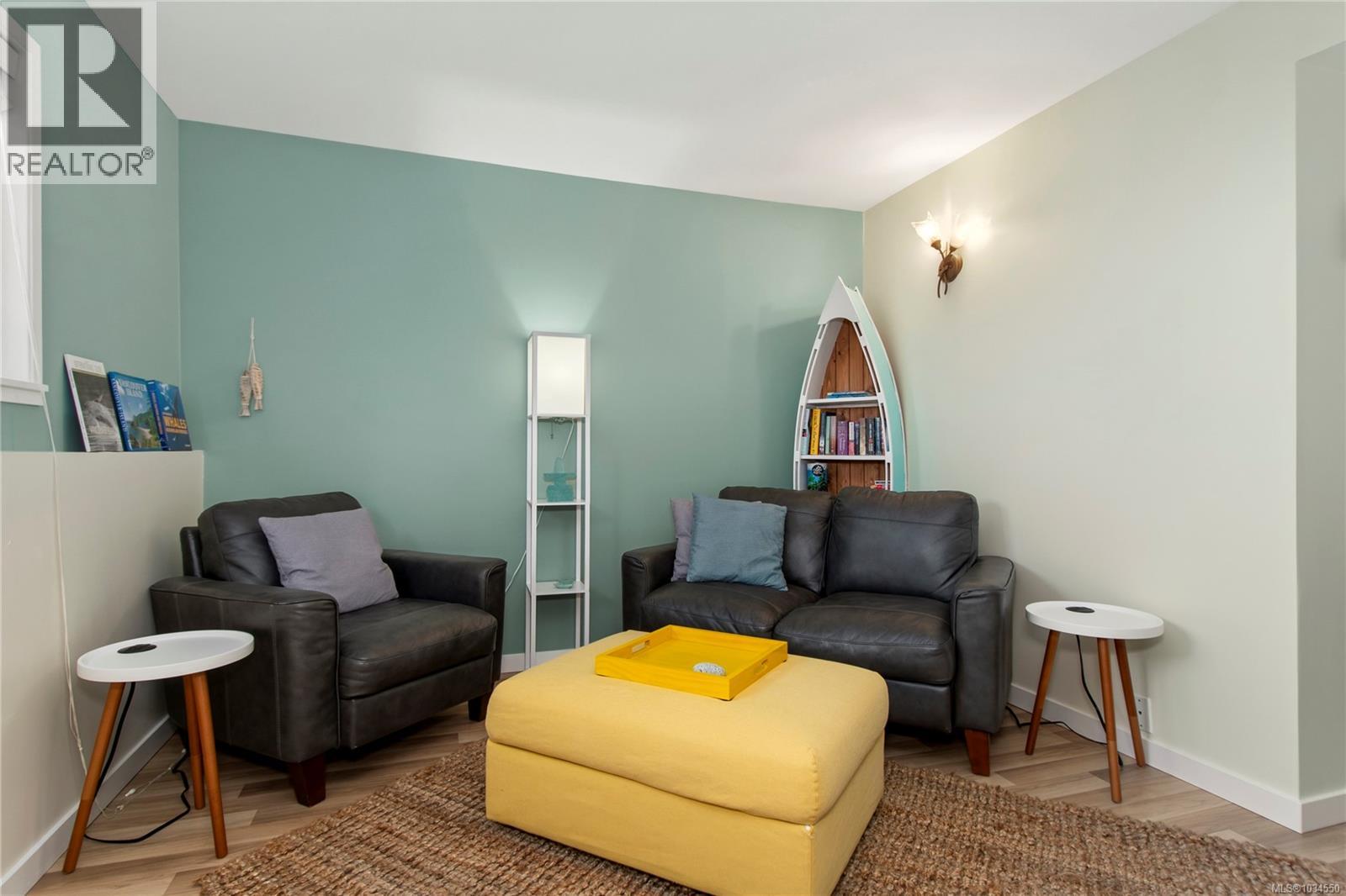 4123 Island Hwy S - 43