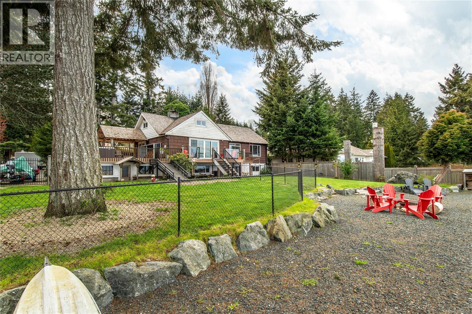 4123 Island Hwy S - 23