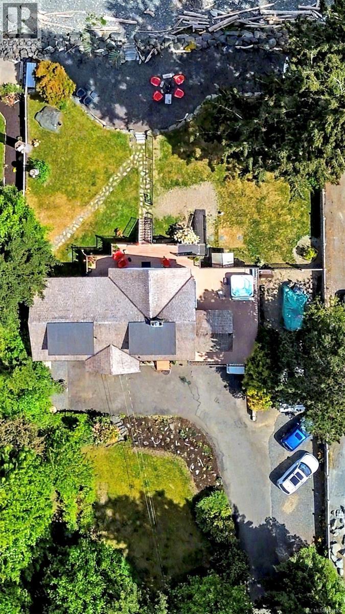 4123 Island Hwy S - 66